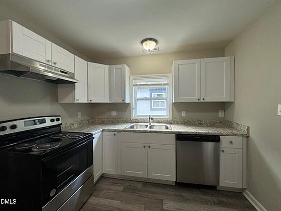 4th image of 403 Spring Ct