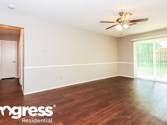 4th image of 3512 Cobblestone Dr