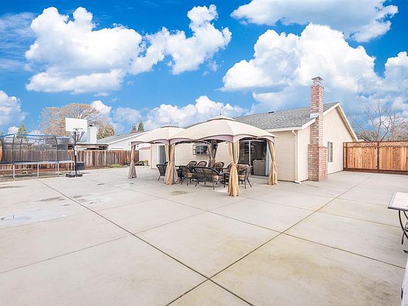 3rd image of 5147 Felicia Ave