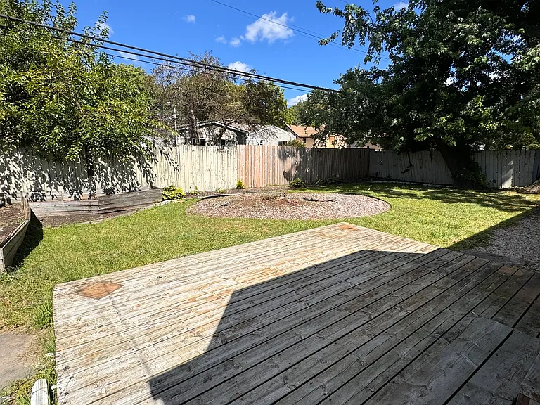 215 Cherry Dr — Photo 19