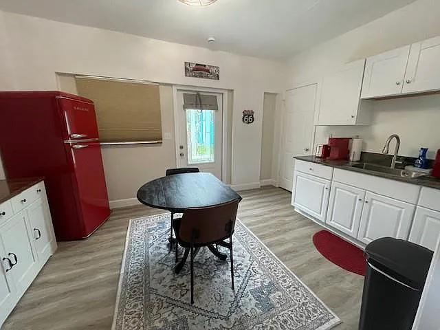 826 Hansen St — Photo 5