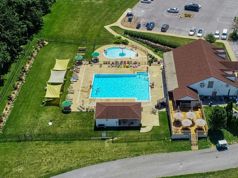Community pool