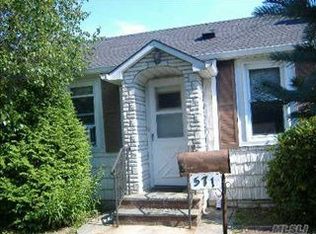 571 Nicolls Rd, Deer Park, NY 11729