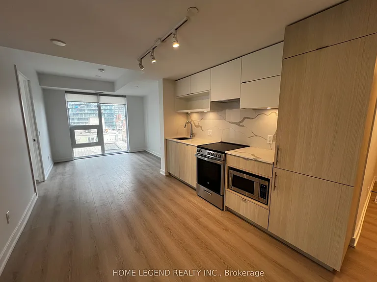 100 Queen St E #1515 — Photo 2