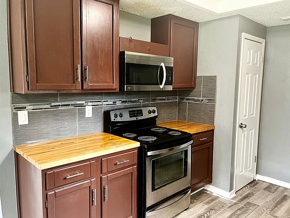 5th image of 5919 VALLEY COVE ST