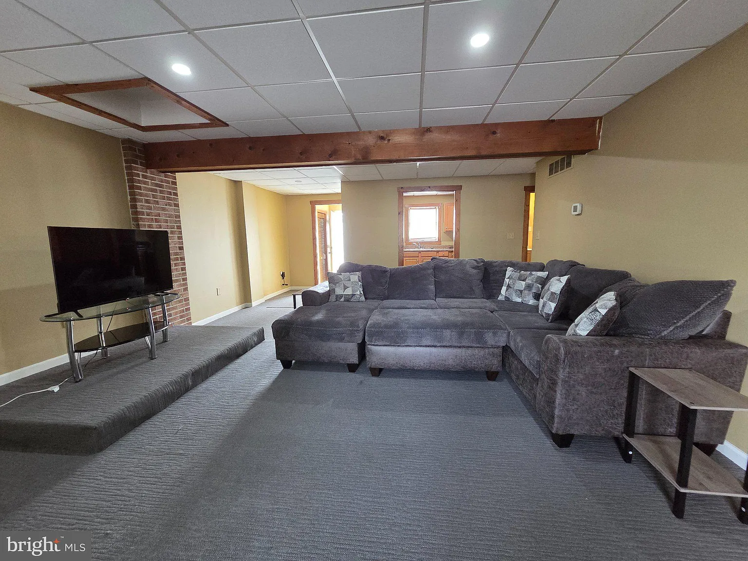 2 bed, 1.0 bath, 1290 sqft, $2,000 — Photo 4