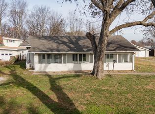 425 E Harrison St, Republic, MO 65738