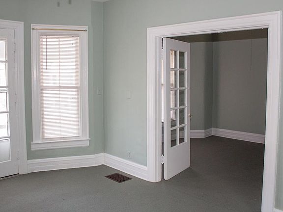 3rd image of 259 Ashland Ave Floor 2
