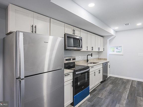 5th image of 1318 N Spring St