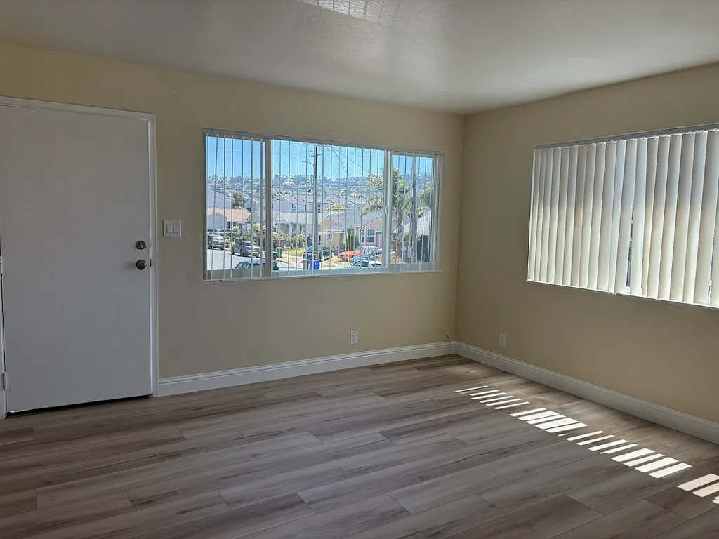 2 bed, 743 sqft, $2,000 — Photo 1