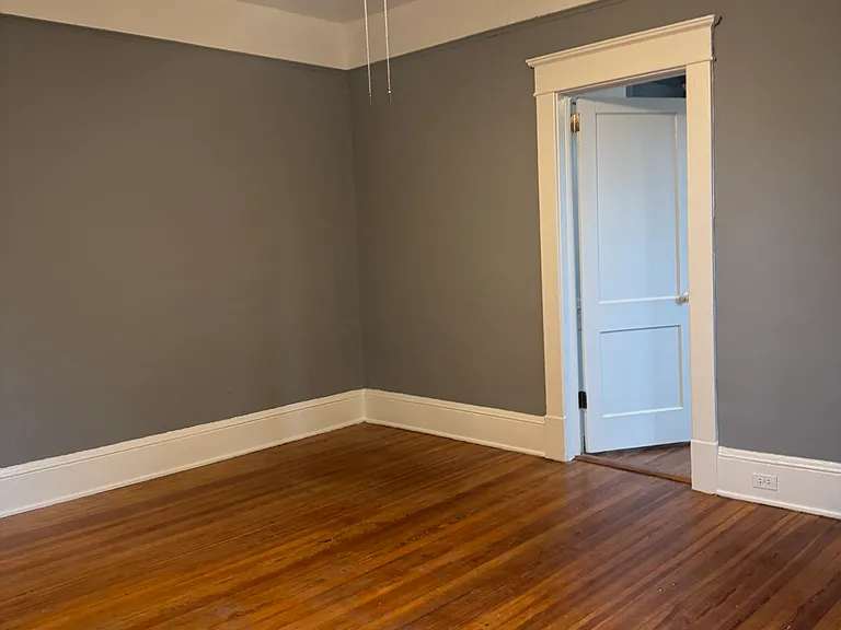 164 4th St NE #8 — Photo 6