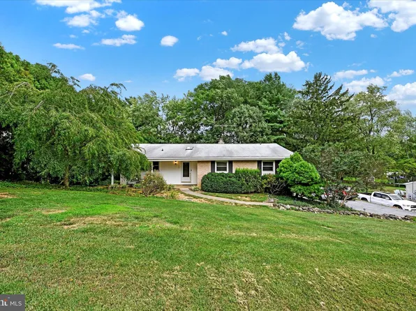 747 Winchester Dr, Westminster, MD 21157