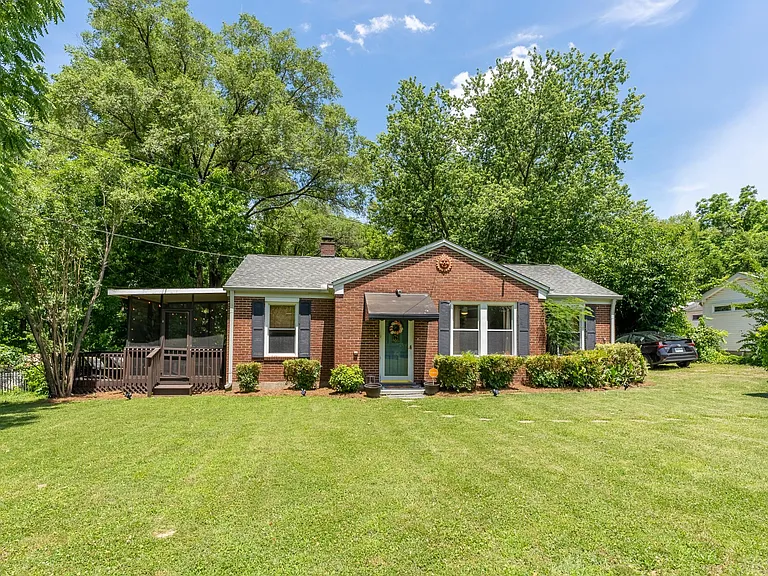 Large front yard as well.