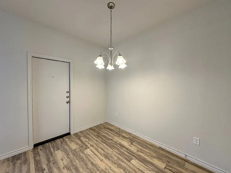 1801 Clovis Dr — Photo 10