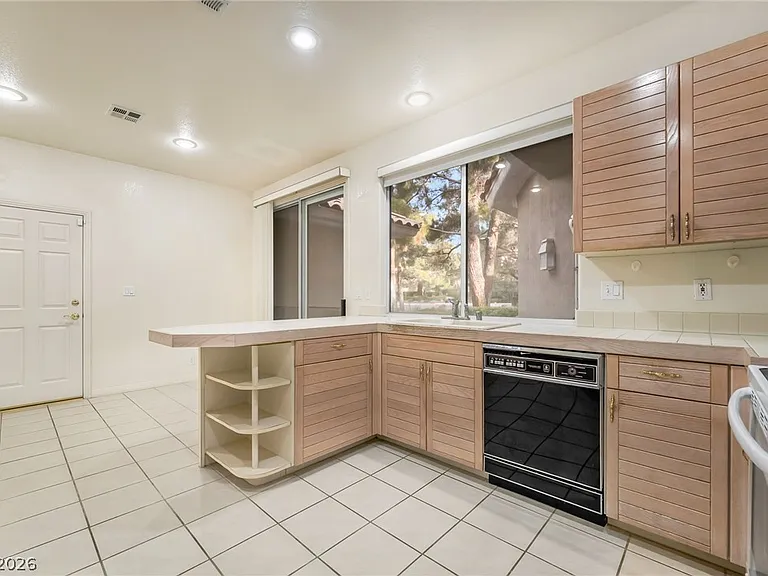4970 Mount Pleasant Ln — Photo 8