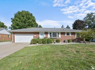 9032 Lawrence Dr, Temperance, MI 48182