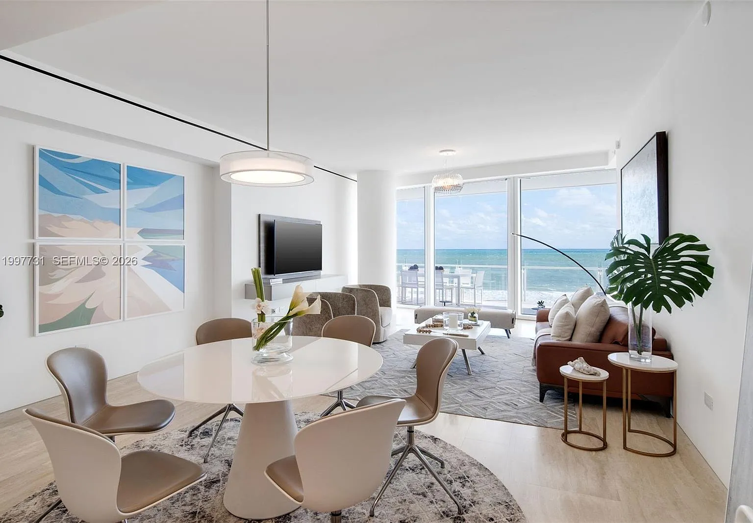 Surf Club Condo — Photo 2
