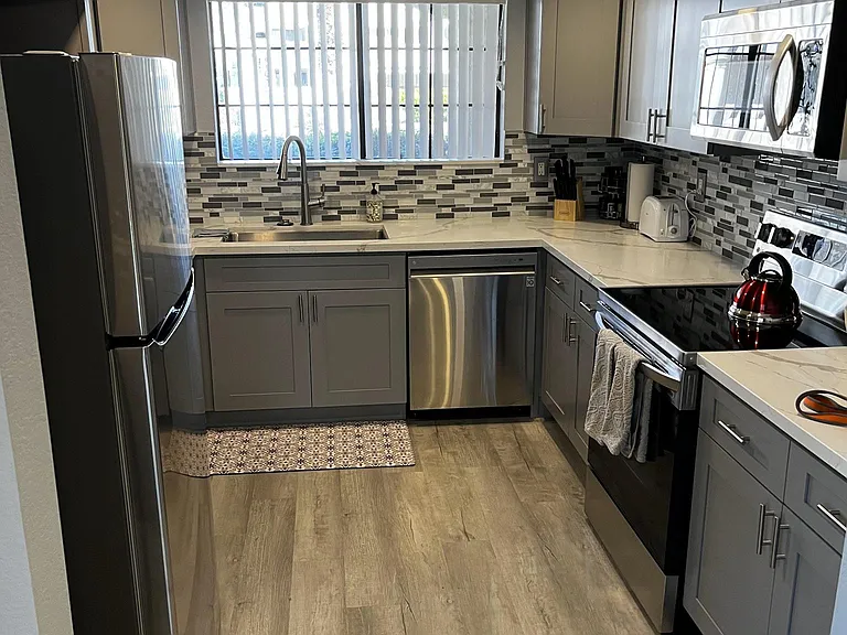 2701 E Mesquite Ave #E25 — Photo 6