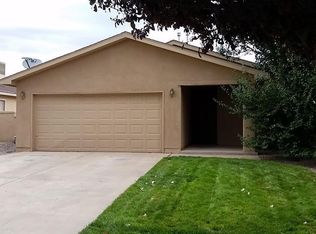 913 Tiffin Meadows Dr NE, Rio Rancho, NM 87144