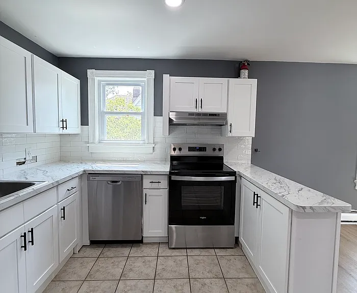 117 N 2nd St #2 — Photo 7