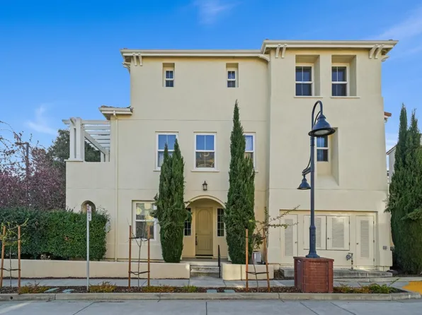 451 Chagall St, Mountain View, CA 94041