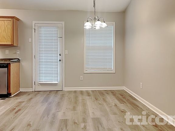 4th image of 51 Danville Trl