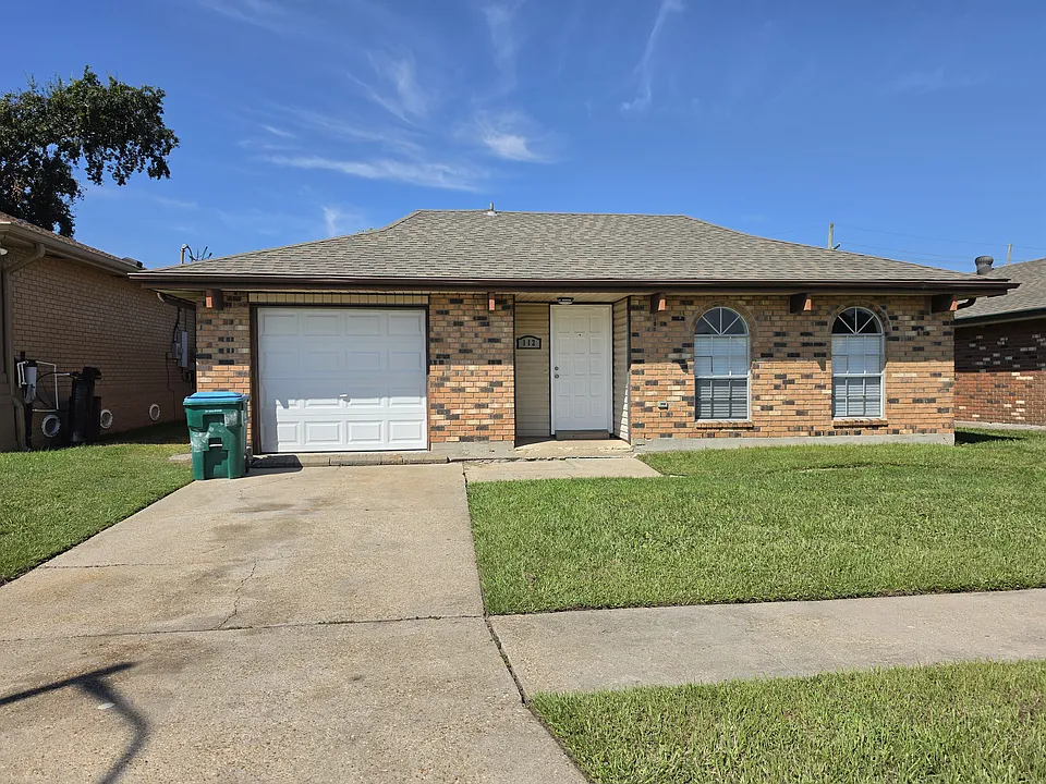 112 Duke Dr