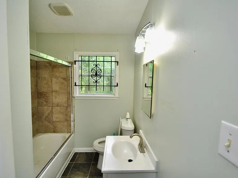 7622 Darnay Dr — Photo 14