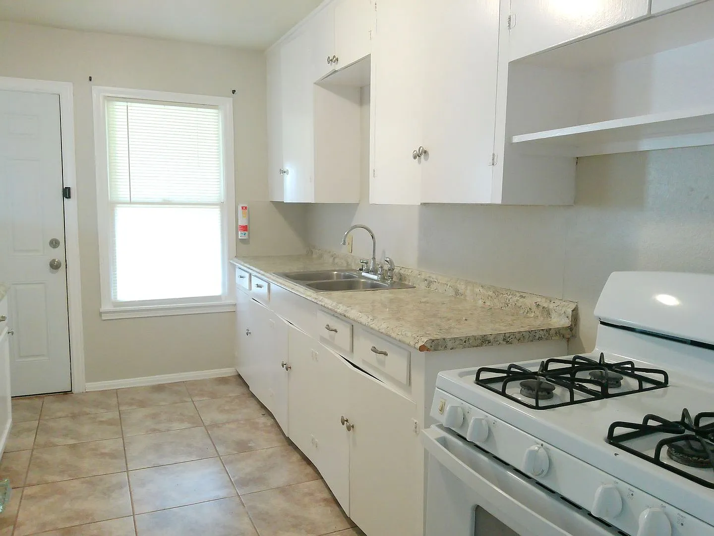 3510 Austin - 3/Bed 1/Bath - $1525/month — Photo 4
