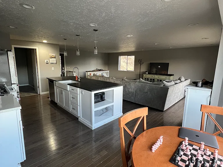 12504 W Charles Rd — Photo 5