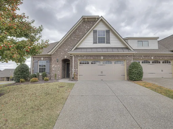 1371 Whispering Oaks Dr, Lebanon, TN 37090