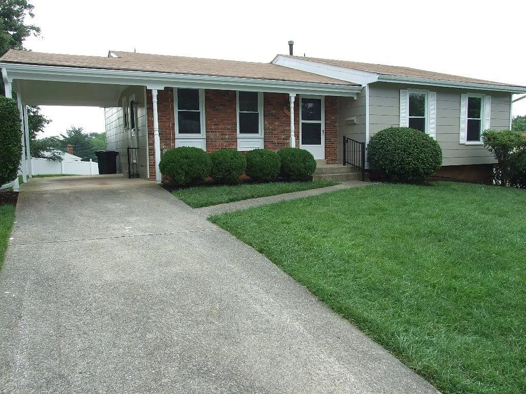 9203 Muskogee Pl photo 1