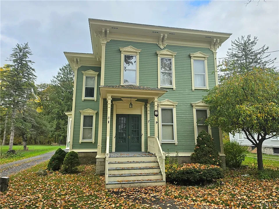 42 N Main St