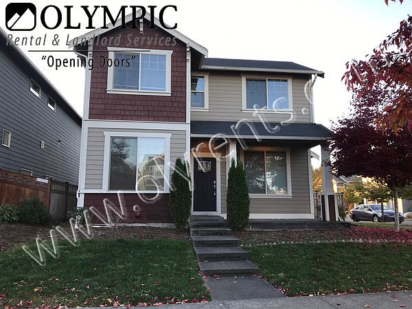 449 Meadowwood Dr SW