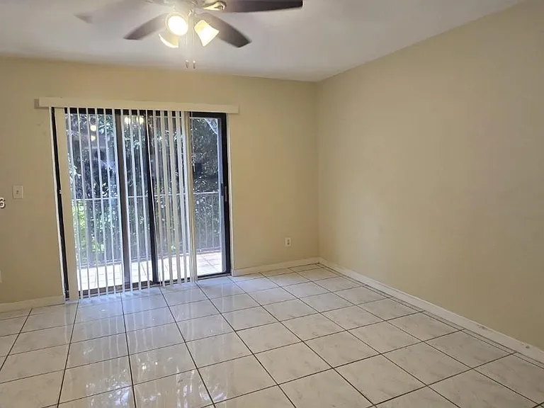 9092 NW 40th St #4 — Photo 11