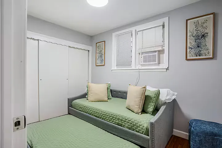 25 W 51st St #1 — Photo 15