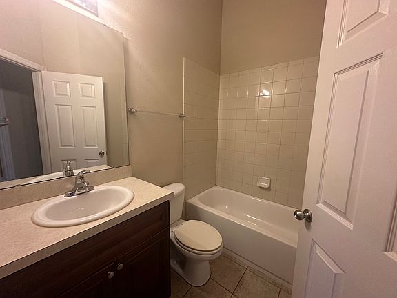 4th image of 10523 Regent Square Dr #0