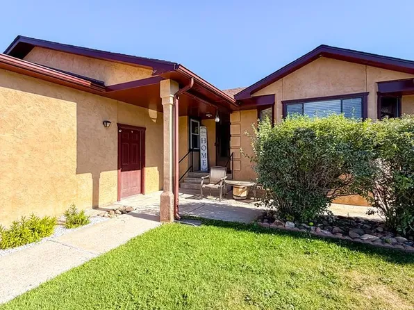 14 Chaparral Cir, La Junta, CO 81050
