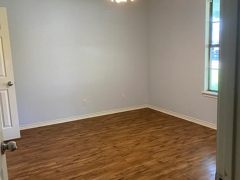 5606 Cliffwood Dr — Photo 9