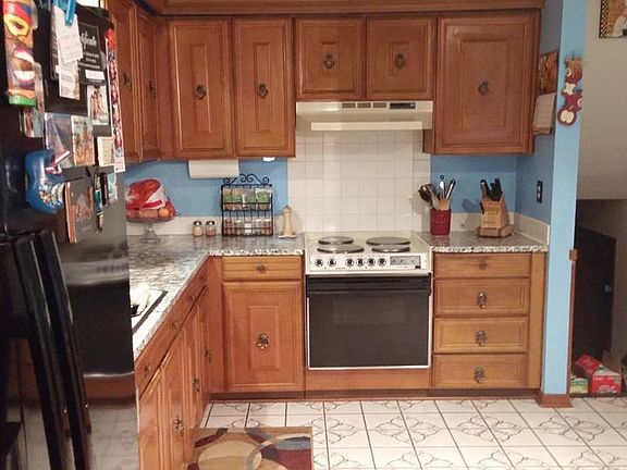 Large Eat-in Kitchen