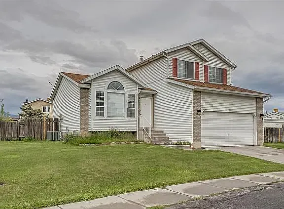 2930 S Dunsmoore Way — Photo 1