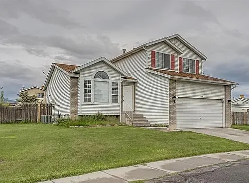 2930 S Dunsmoore Way Photo 1