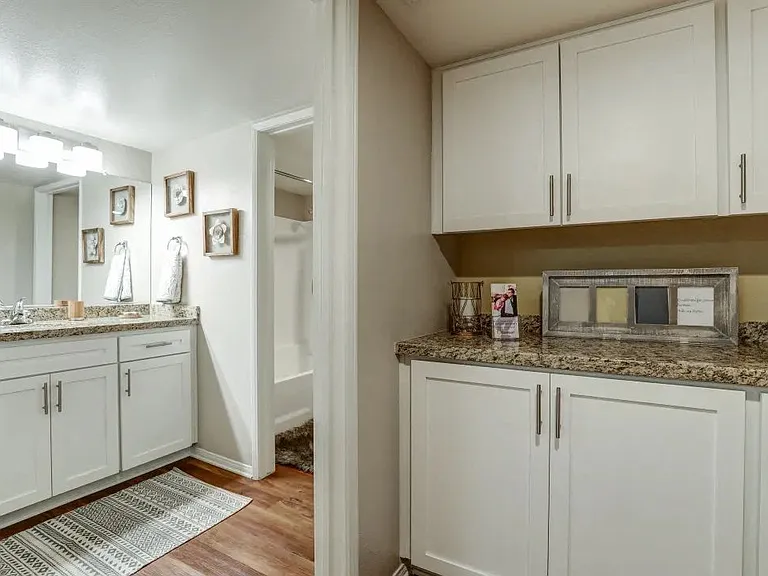 Villa Boutique Apartment Homes — Photo 23