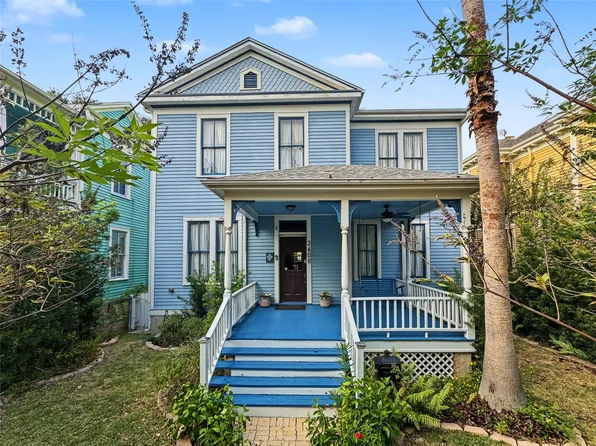 2608 Ursuline St, Galveston, TX 77550