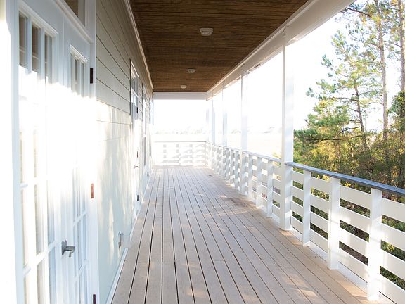 Main level balcony
