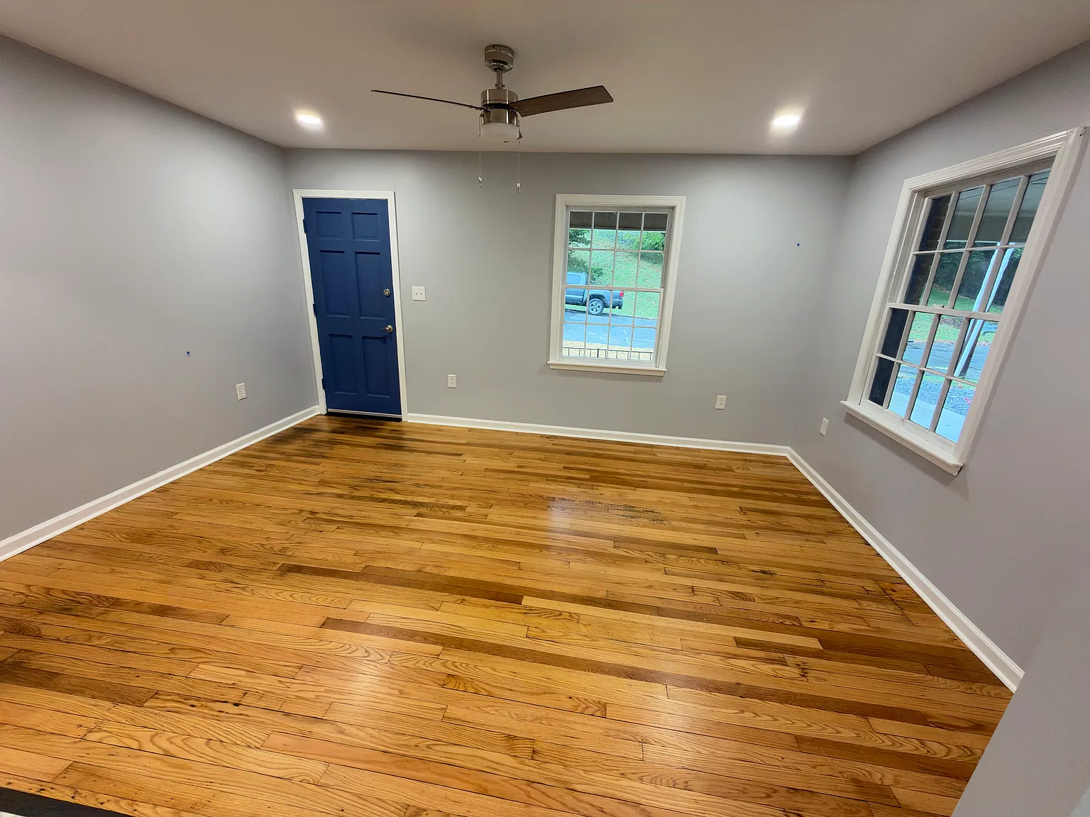 2 bed, $1,300 — Photo 2