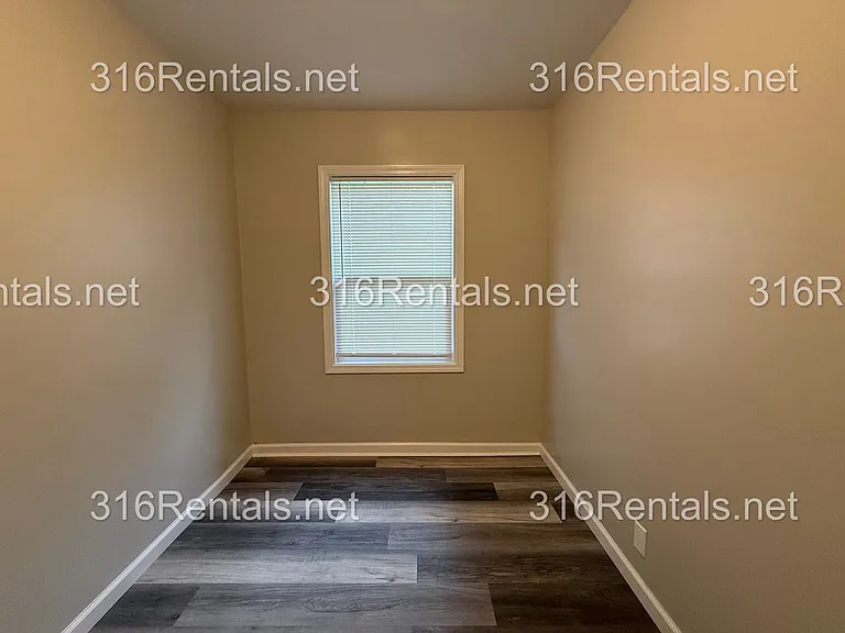 4324 S Dover St — Photo 10