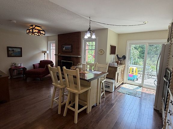 4th image of 205 Cedar Beach Rd