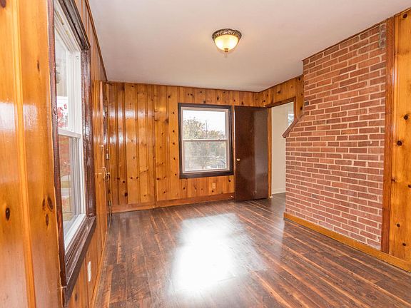5th image of 4313 Garden Dr