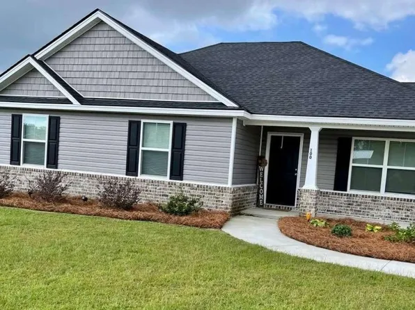 100 Auburn Cir, Glennville, GA 30427